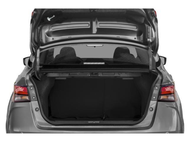 Nissan Versa  2021