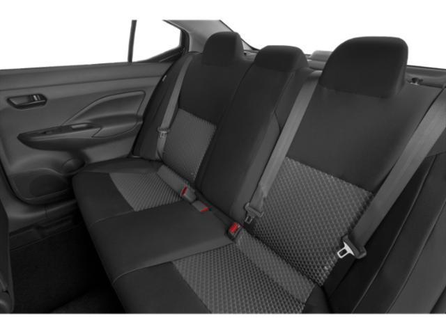 Nissan Versa  2021