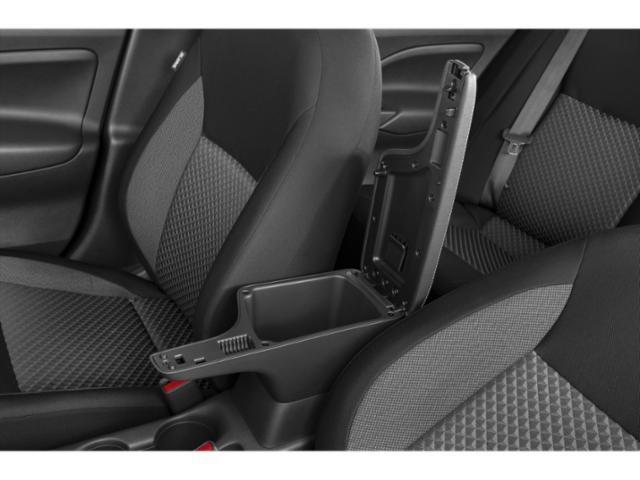 Nissan Versa  2021