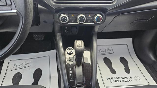 Nissan Versa  2021