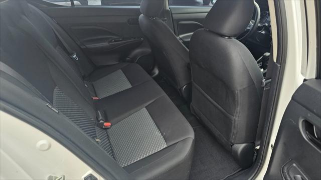 Nissan Versa  2021