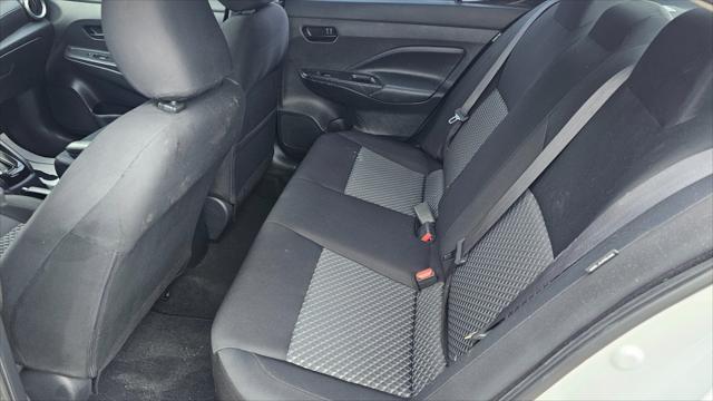 Nissan Versa  2021