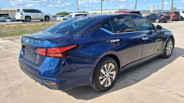 Nissan Altima  2019