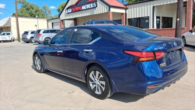 Nissan Altima  2019
