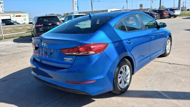Hyundai Elantra  2017