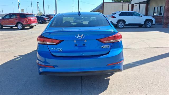 Hyundai Elantra  2017