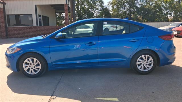 Hyundai Elantra  2017