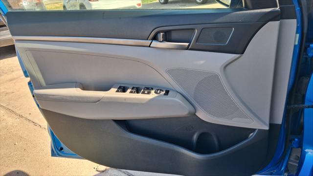 Hyundai Elantra  2017