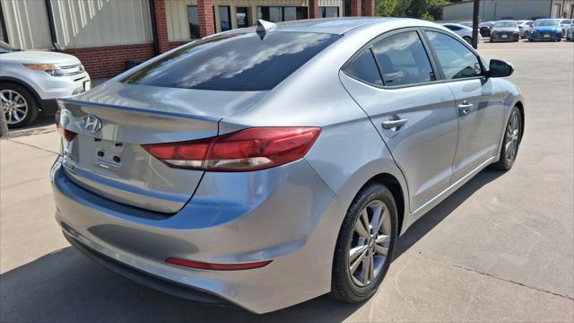 Hyundai Elantra  2017