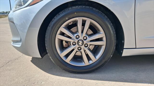 Hyundai Elantra  2017