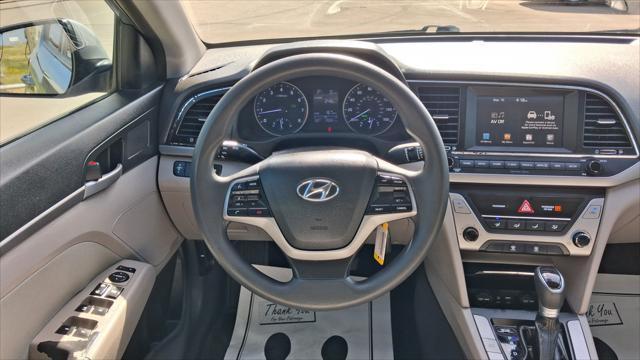 Hyundai Elantra  2017
