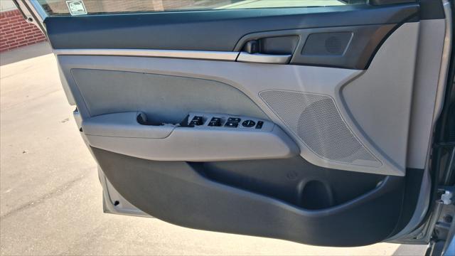 Hyundai Elantra  2017