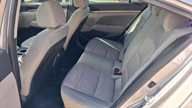 Hyundai Elantra  2017