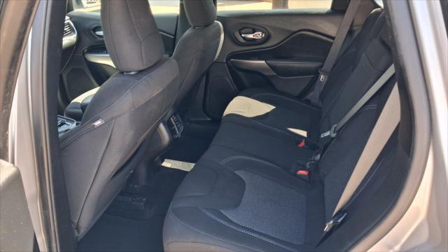 Jeep Cherokee  2019