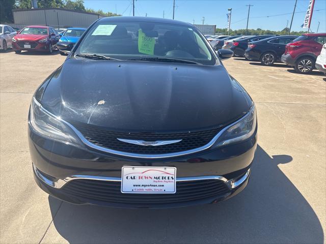 Chrysler 200  2015