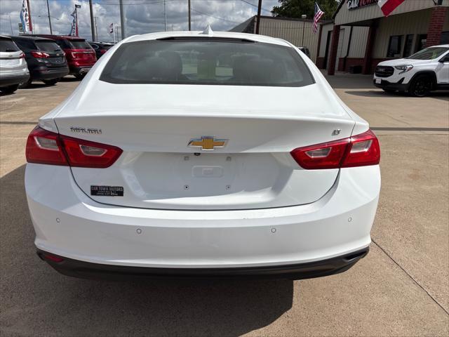 Chevrolet Malibu  2017