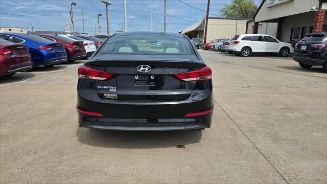 Hyundai Elantra  2018