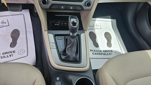 Hyundai Elantra  2018
