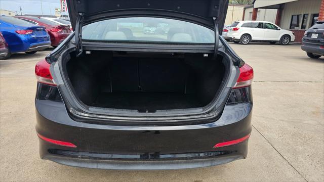 Hyundai Elantra  2018