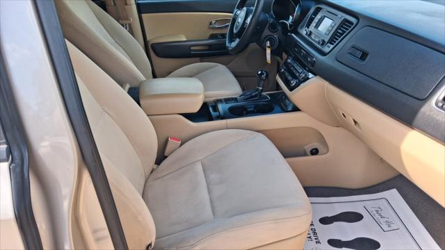 Kia Sedona  2015