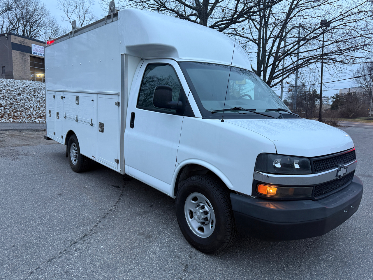 Chevrolet Express G3500 139" 2020