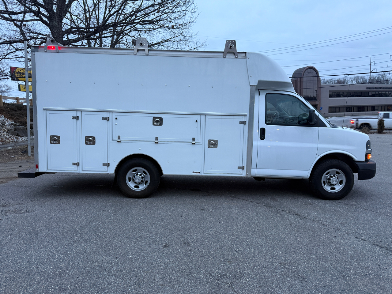 Chevrolet Express G3500 139" 2020