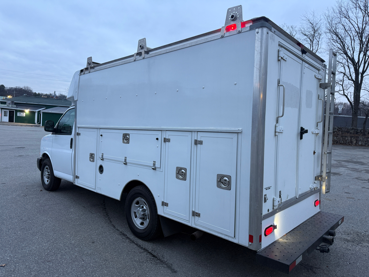 Chevrolet Express G3500 139" 2020