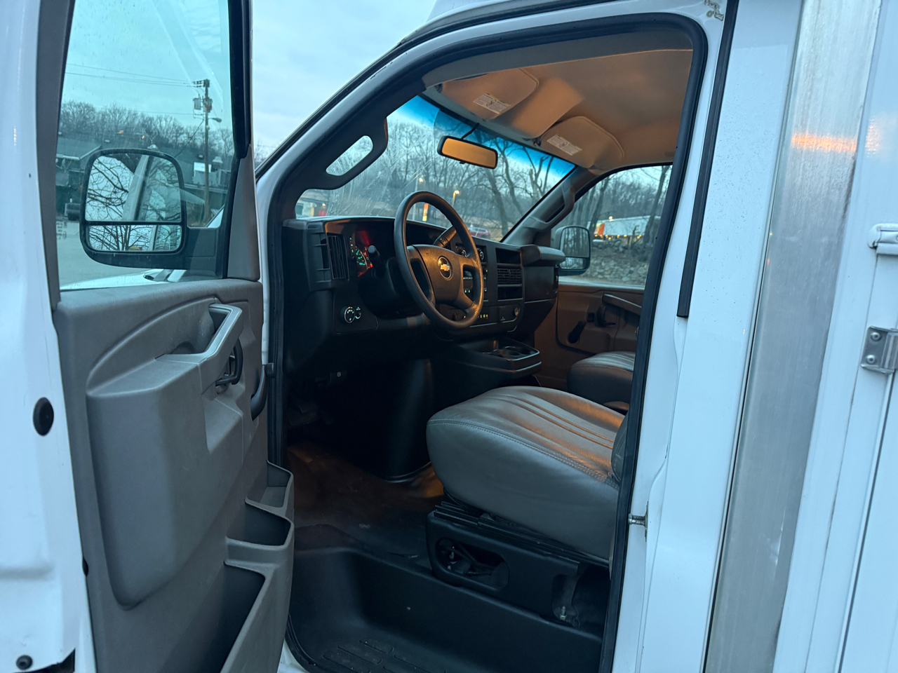 Chevrolet Express G3500 139" 2020