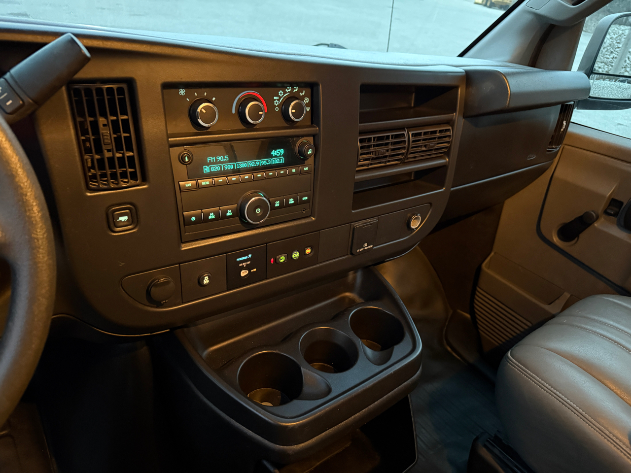 Chevrolet Express G3500 139" 2020