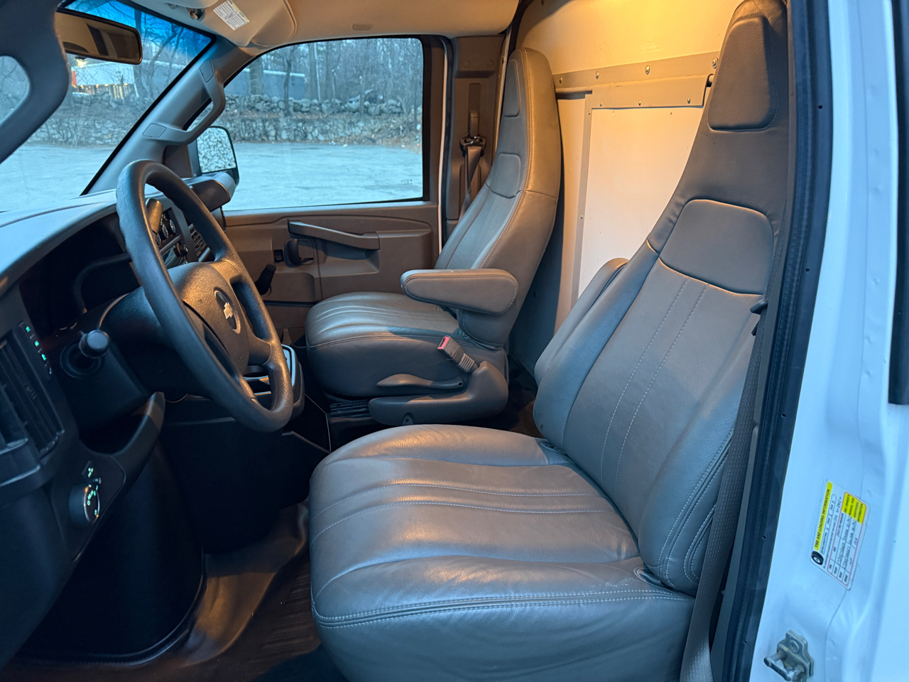 Chevrolet Express G3500 139" 2020