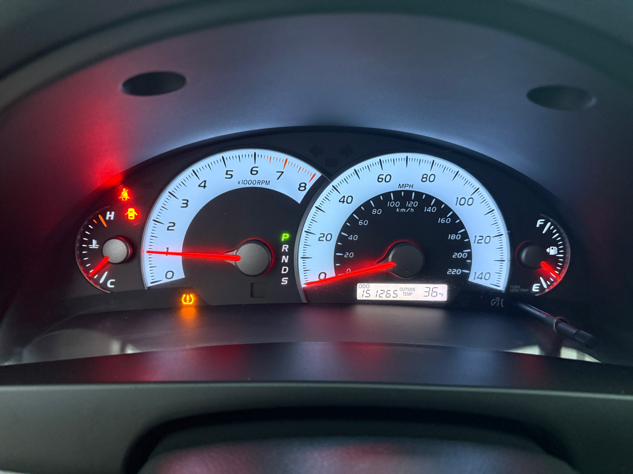 Toyota Camry SE 6-Spd AT 2011