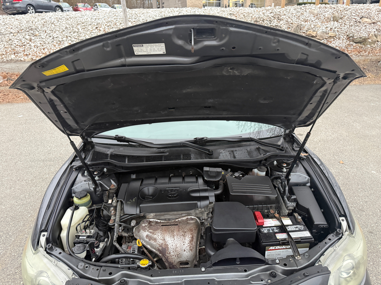 Toyota Camry SE 6-Spd AT 2011