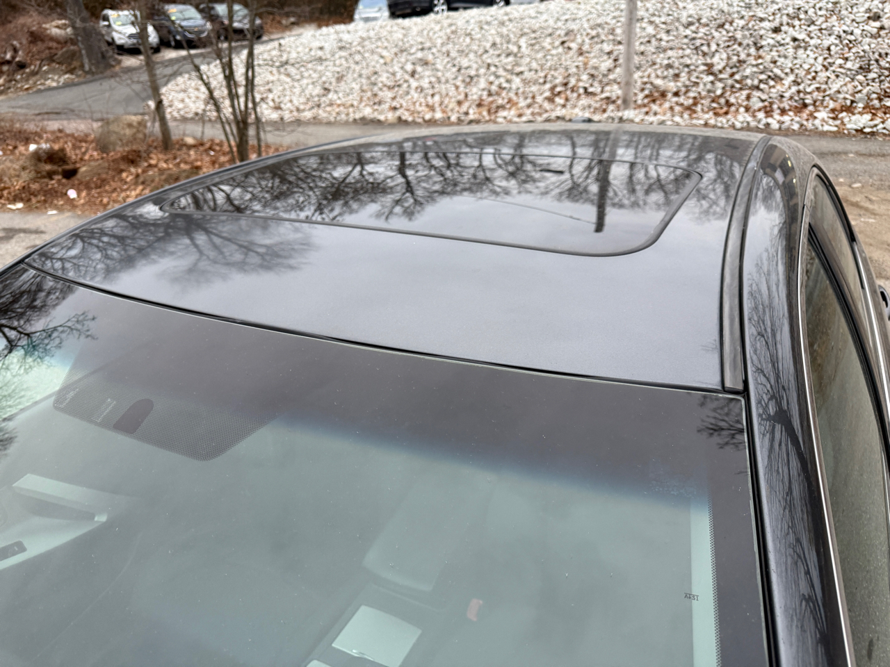 Toyota Camry SE 6-Spd AT 2011