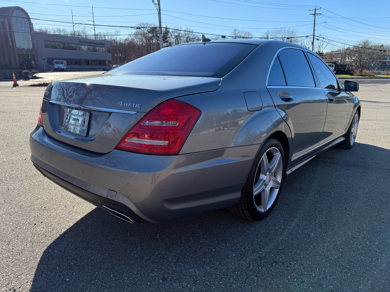 Mercedes-Benz S-Class S550 4-MATIC 2010