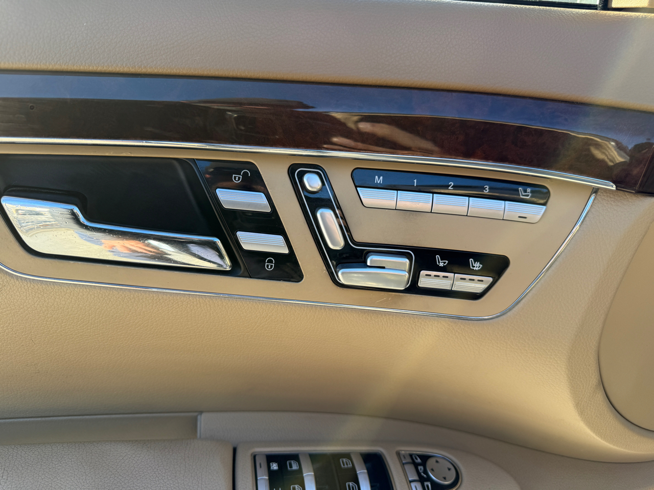 Mercedes-Benz S-Class S550 4-MATIC 2010