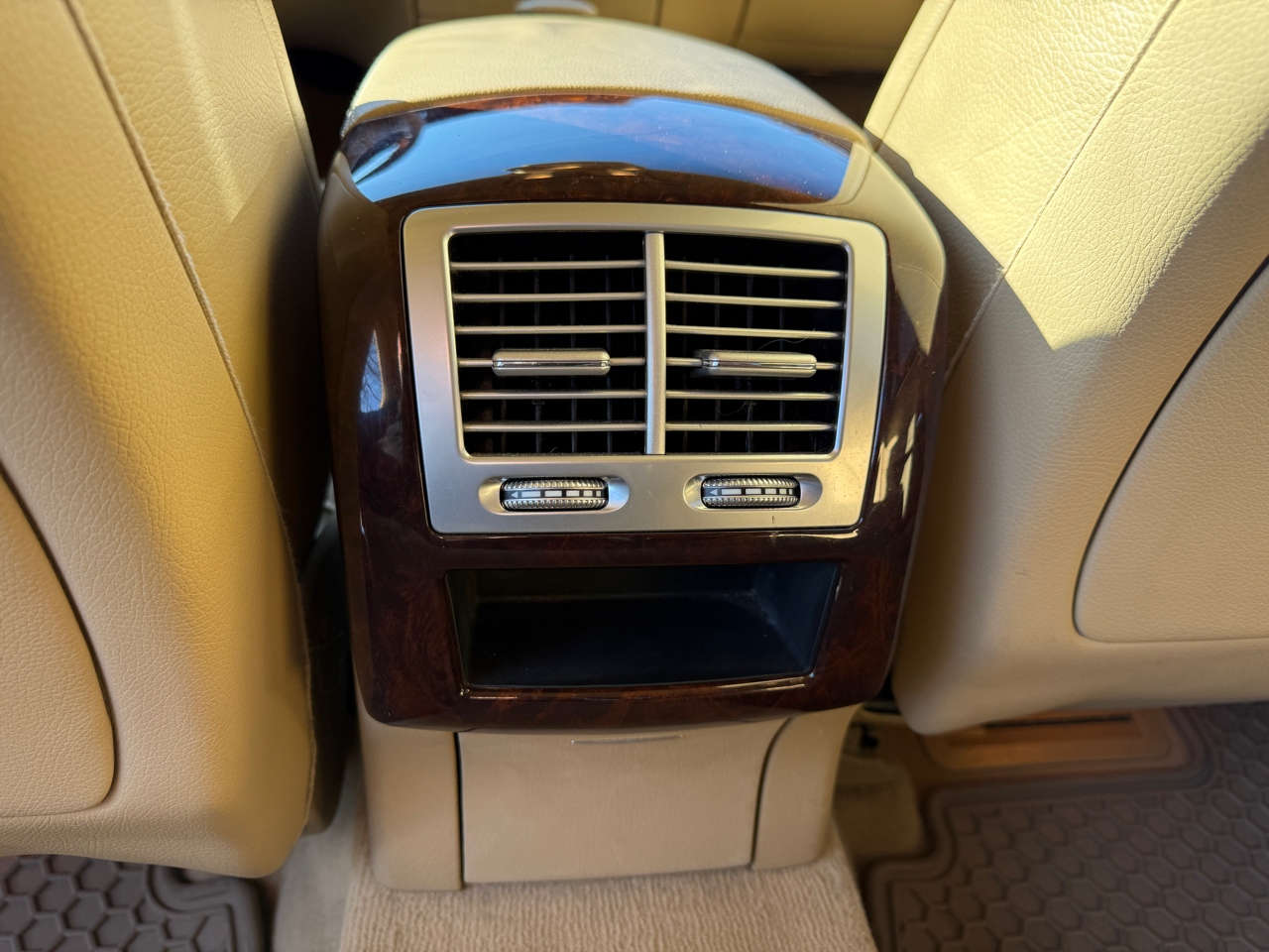 Mercedes-Benz S-Class S550 4-MATIC 2010