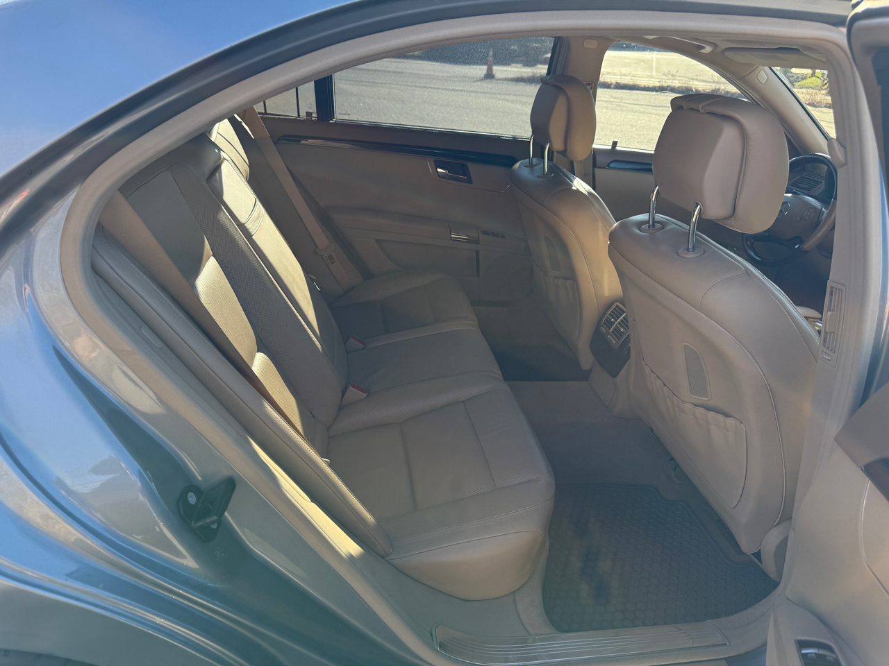 Mercedes-Benz S-Class S550 4-MATIC 2010