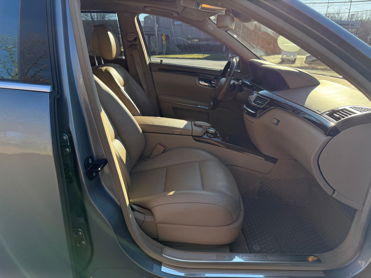 Mercedes-Benz S-Class S550 4-MATIC 2010