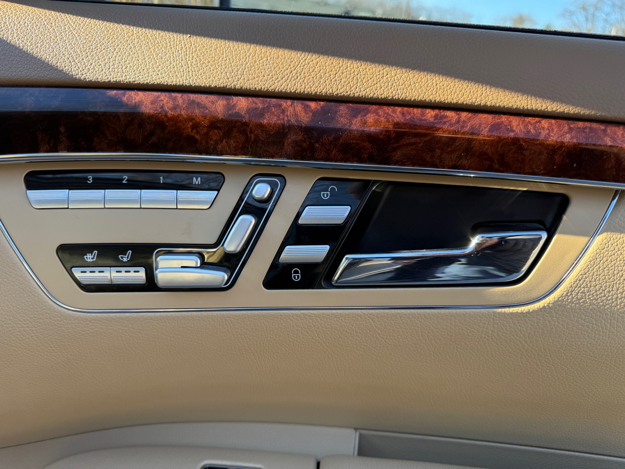 Mercedes-Benz S-Class S550 4-MATIC 2010