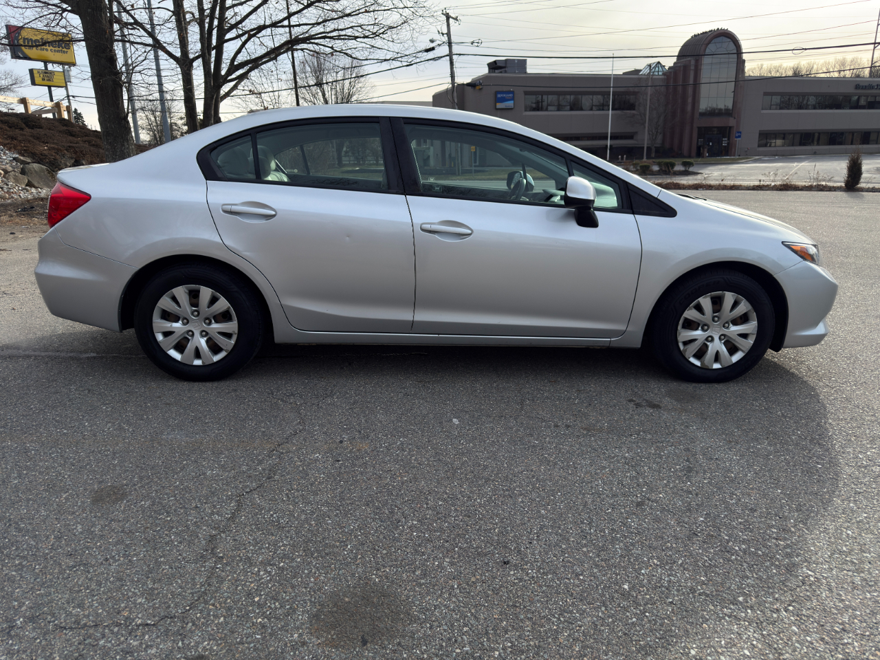 Honda Civic LX Sedan 5-Speed MT 2012