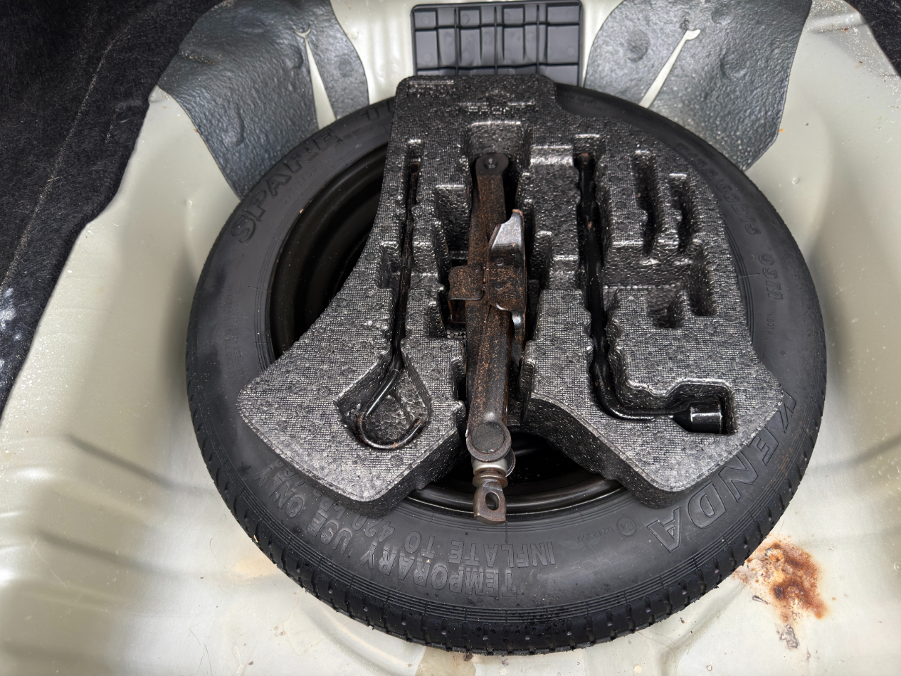 Honda Civic LX Sedan 5-Speed MT 2012