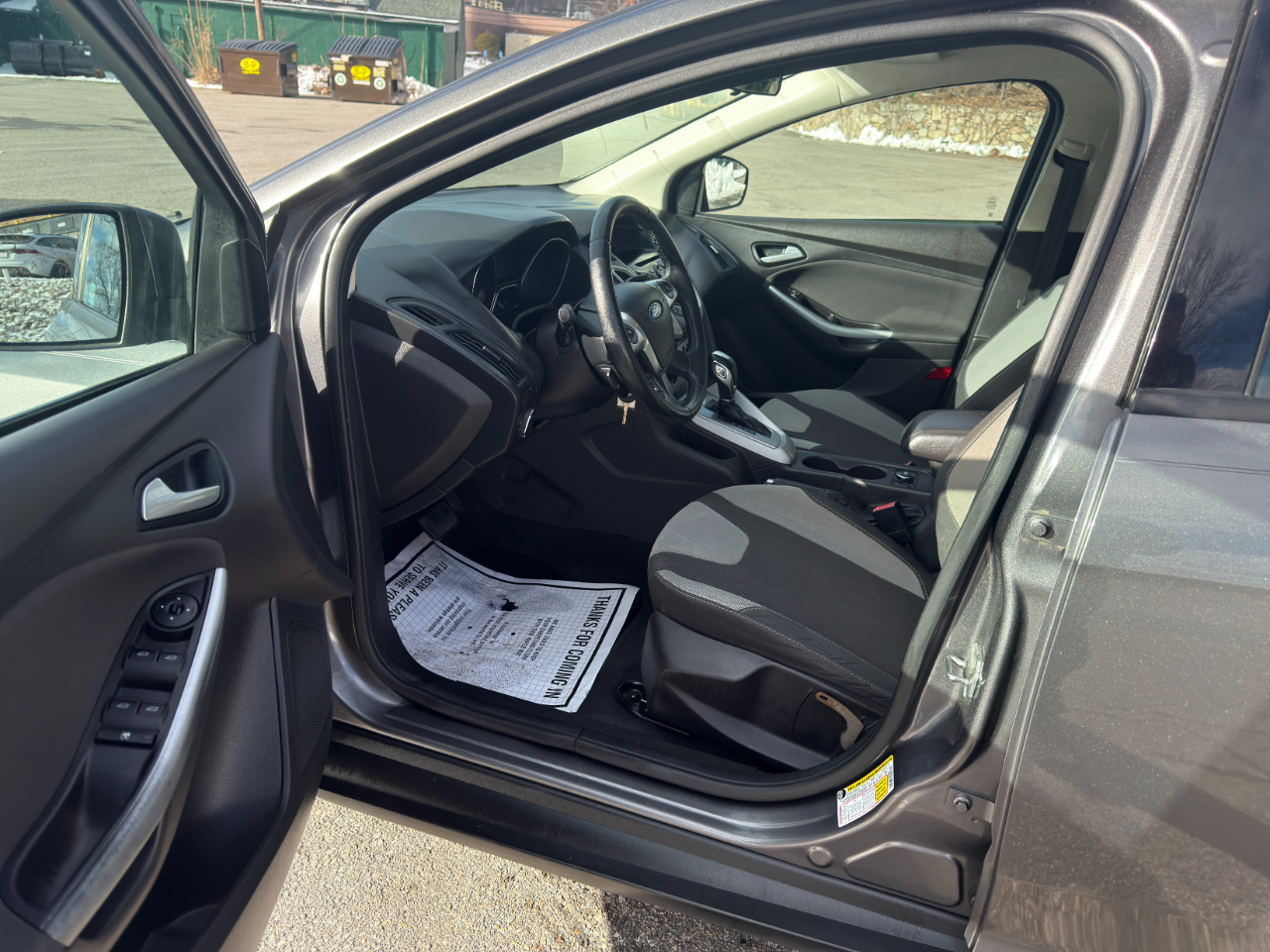 Ford Focus SE Sedan 2012