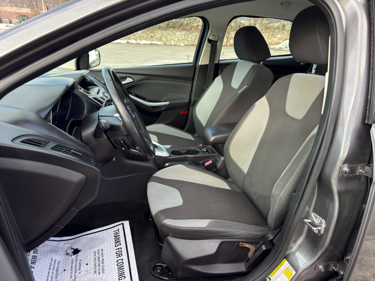 Ford Focus SE Sedan 2012