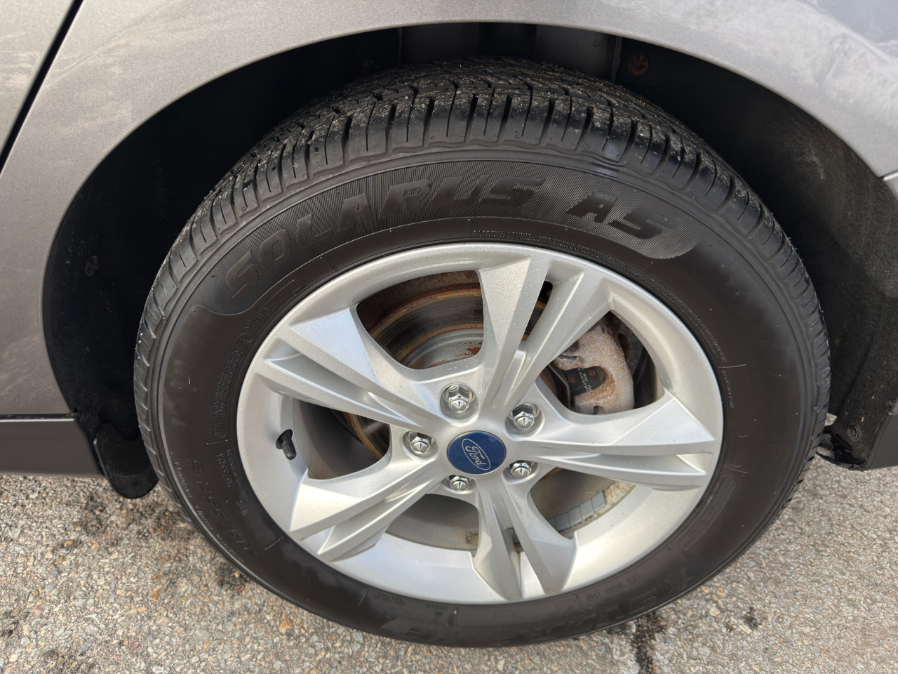 Ford Focus SE Sedan 2012