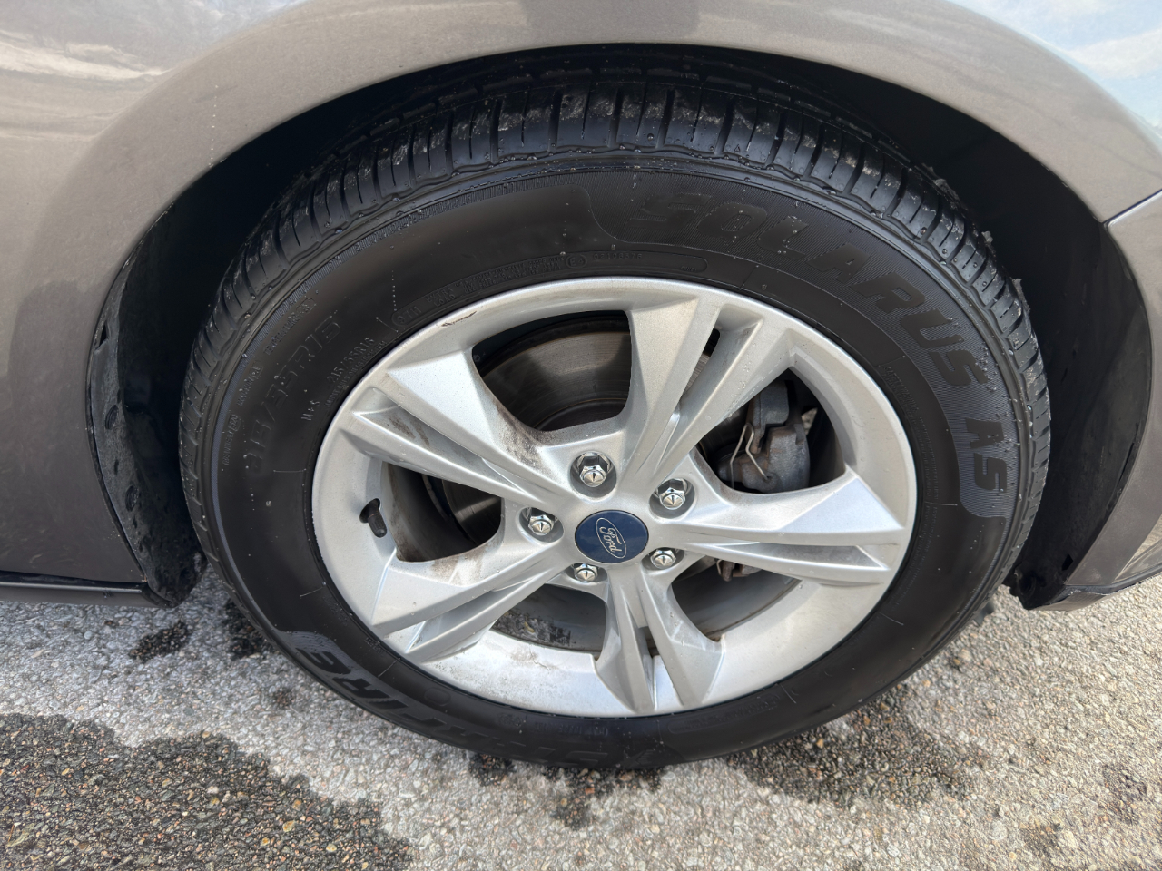 Ford Focus SE Sedan 2012