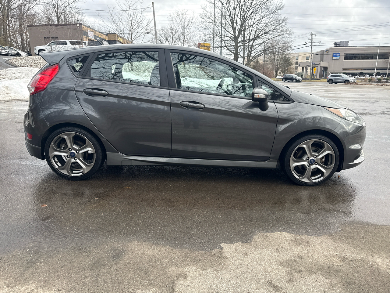 Ford Focus SE Hatch 2013