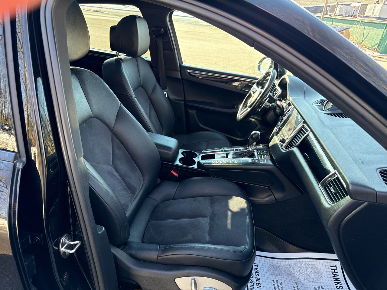 Porsche Macan AWD 4dr Turbo 2017