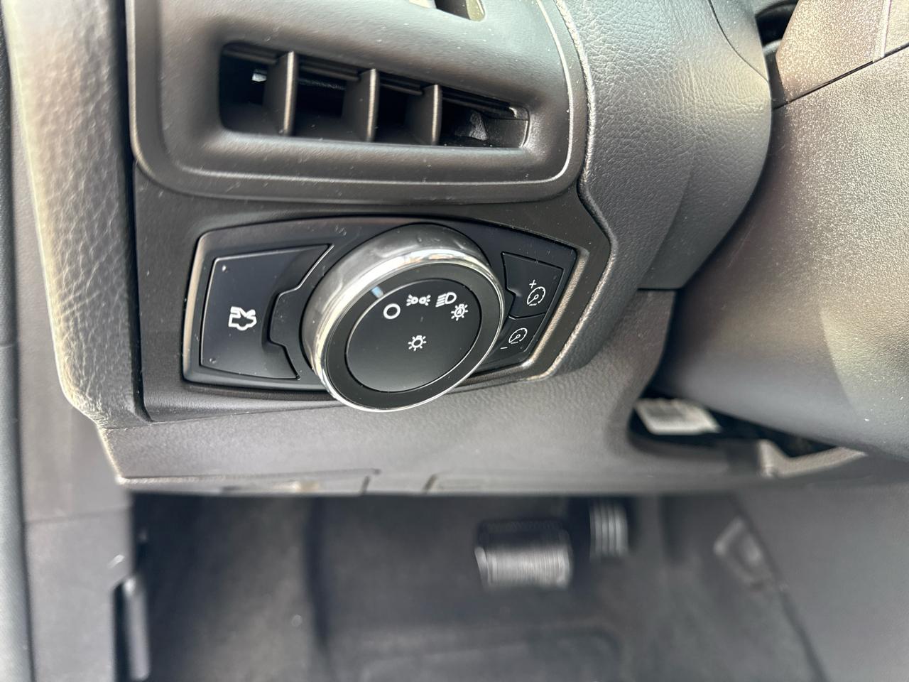 Ford Focus SE Hatch 2013