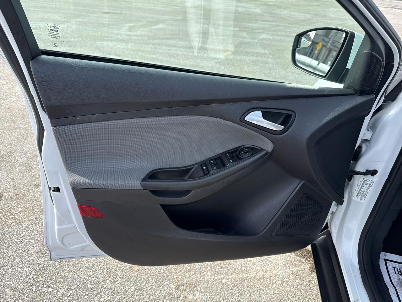 Ford Focus SE Hatch 2013