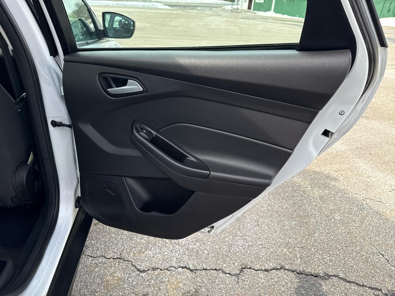 Ford Focus SE Hatch 2013